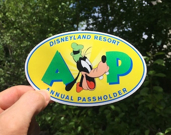 Goofy Annual Passholder Sticker & Magnet