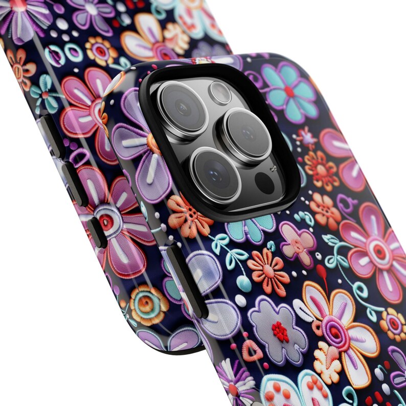Floral Phone Case Protective Cover: Faux 3D Purple Flowers, Silicone Liner (Shock Resistant, Fits iPhone 14-17 Models) afbeelding 13