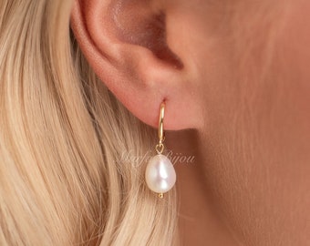 Natural Fresh Water Drop Pearl Earrings • Bride Pearl Earrings • Dainty Dangle Pearl Earrings • Women Gift • Bridal Jewellery • Friend Gift