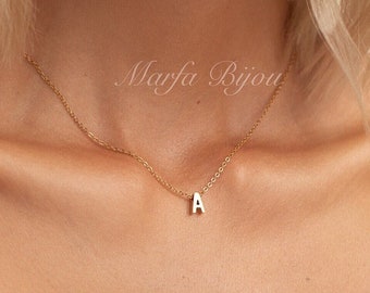 Collier initial personnalisé • Collier lettre personnalisé • Collier avec breloques lettre • Cadeau fête des mères • Cadeau d'anniversaire pour elle • Cadeau