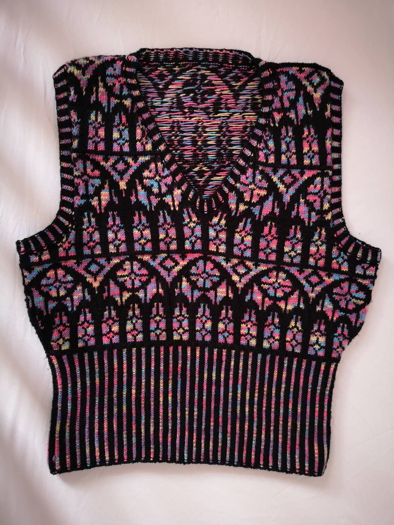 Tracery Vest (hand Knitted) - Etsy