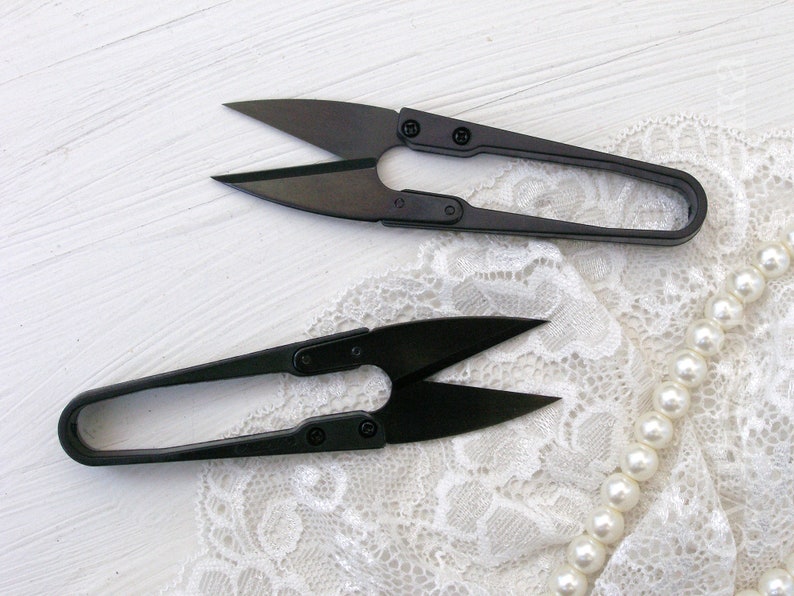 with brand easy snip scissors
