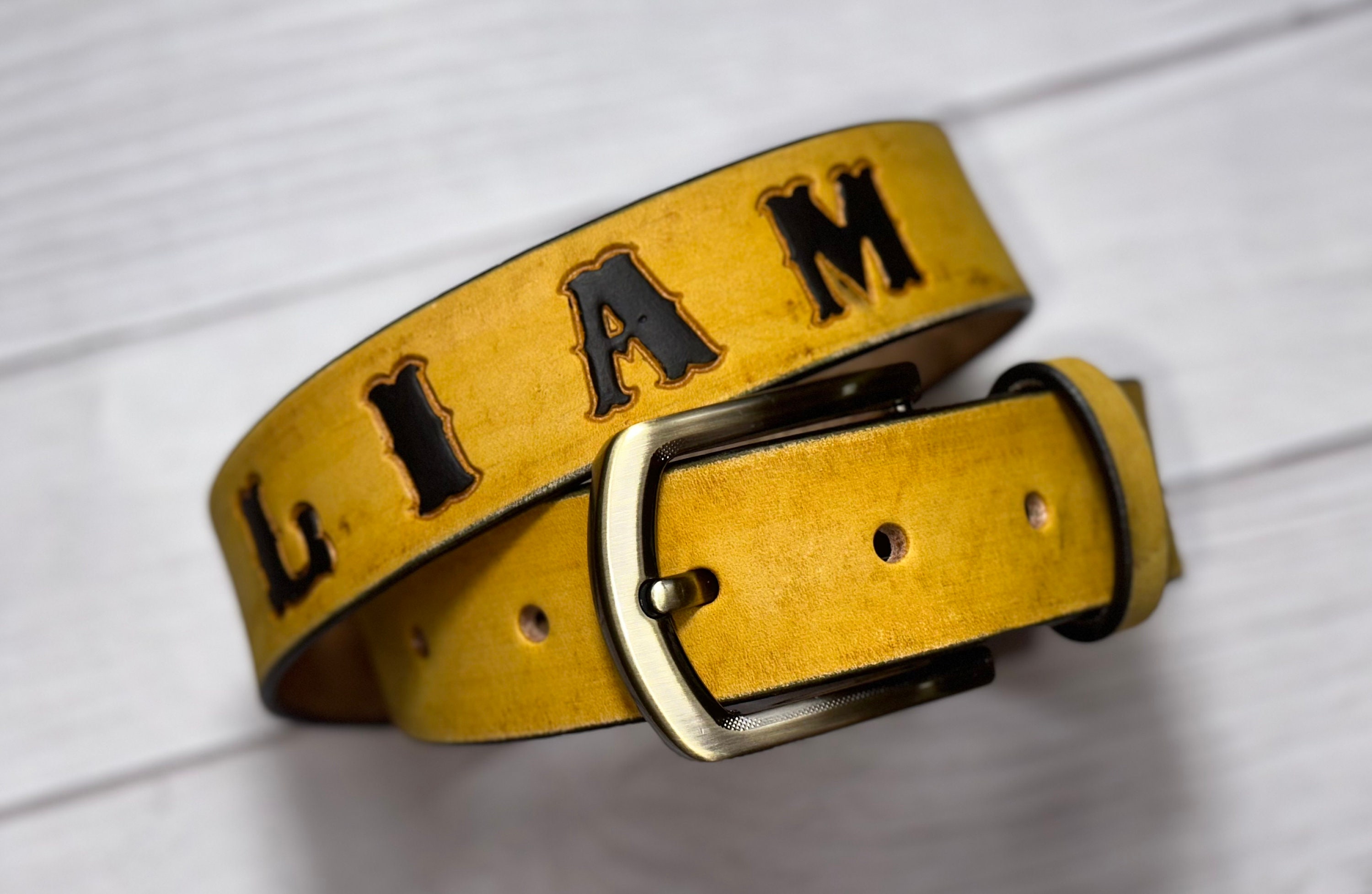 La alibe luigi NWT yellow leather belt with brass buckle. Made in Italy Custom Handmade Leather Belt: Yellow Italian Ink, Brass  main image 3