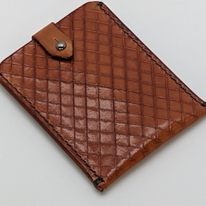 Tarjeta de cartera de cuero monograma, billetera pequeña hecha a mano, tinta italiana, cuero italiano