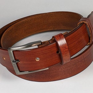 Handcrafted belts, Leather Belt, Engraved Belt, Personalized Leather Men&#39;s Belt, Monogrammed Belt, Leather Belt for Husband