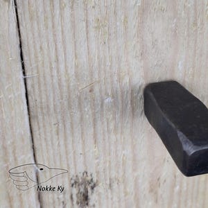 Knauf aus Stahl handgeschmiedet – Rustikales Design für Schränke und Kommoden