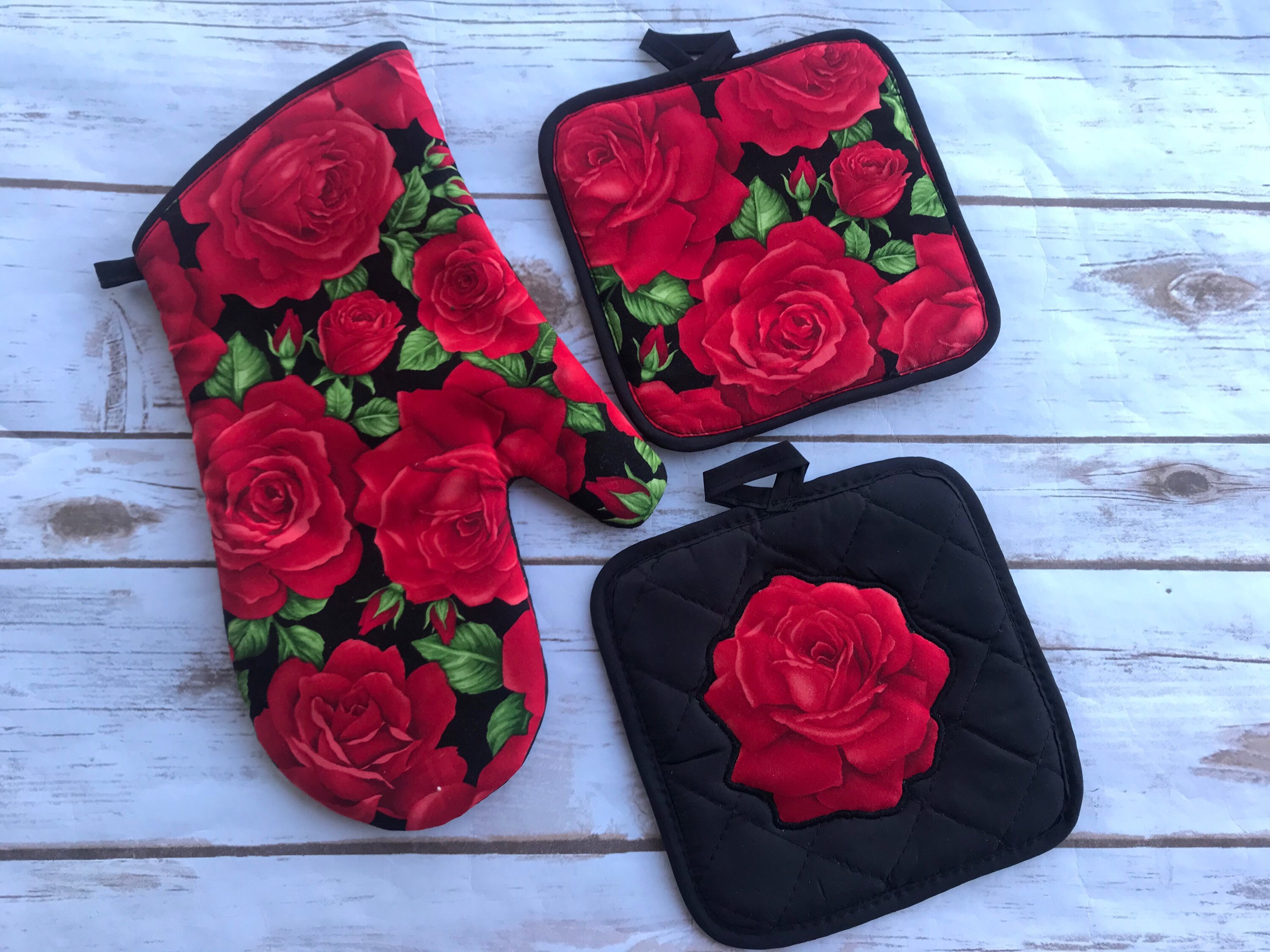 Pot holders and 1 oven mitten Red Rose gift for Christmas Etsy