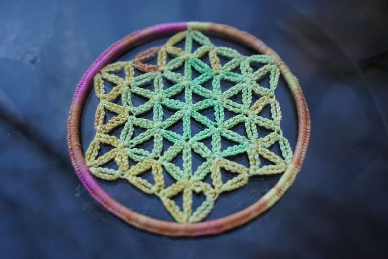 FLOWER OF LIFE Crochet tutorial Dreamcatcher image 3