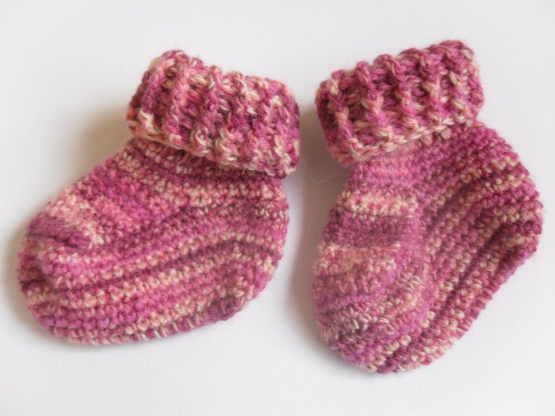 Crochet pattern Baby Bootees+hat size 56-62