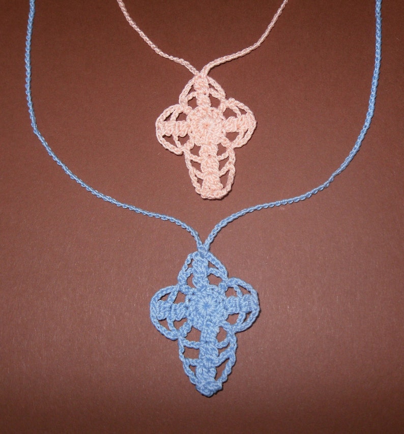 Crochet tutorial for a beautiful bookmark CROSS in 2 versions