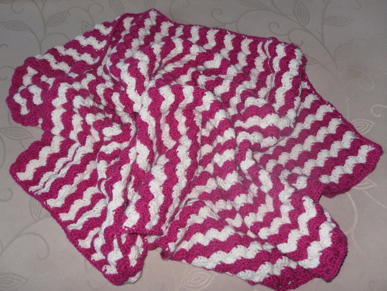 2 Crochet tutorials Babyset & Baby Blanket image 10