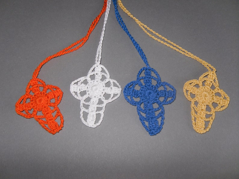 Crochet tutorial for a beautiful bookmark CROSS in 2 versions