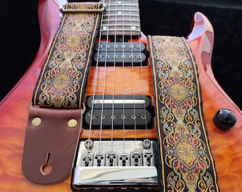 Gitarrengurt, Verstellbarer Personalisierter Gitarrengurt mit Lederenden, Für elektrische Akustik- oder Bassgitarren, Geblümt, "SAHARA"