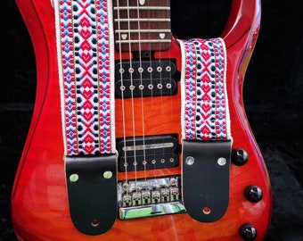 Correa de guitarra, Correa de guitarra ajustable y personalizada con extremos de cuero, Para guitarras acústicas o bajas eléctricas, SAHARA