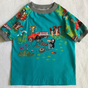 T-Shirt "Der kleine Maulwurf und das rote Auto" 3 Bilder 2 Farben petrol grün Kindershirt Sommer Freunde Geschenk Geburtstag unisex