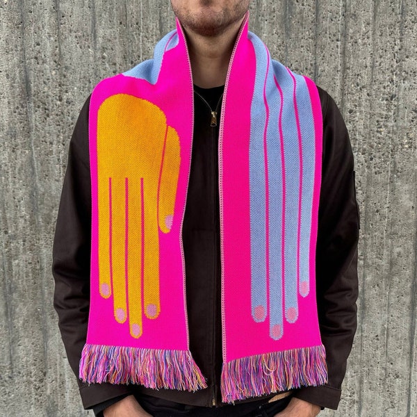 bunter Fanschal mit Hand Motiv in pink und blau