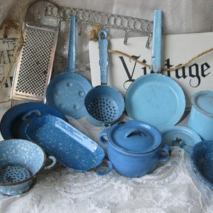 Enamel blue doll&#39;s tableware doll&#39;s stove ancient doll&#39;s kitchen accessories doll&#39;s house doll&#39;s house antique doll&#39;s kitchen brocante accessories antique dolls