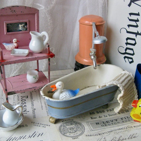 antique doll bath dollhouse bathroom tin toy 1920 porcelain doll doll bathtub dollhouse chamber pot washstand miniature