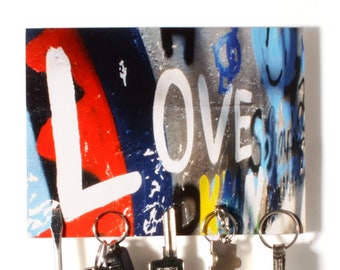 Schlüsselbrett „Love Graffiti“ / Geschenkidee als Geburtstagsgeschenk, Einzugsgeschenk oder zu Weihnachten / personalisierte Geschenke