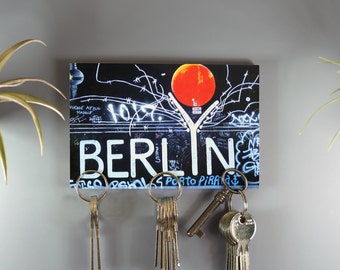 Schlüsselbrett „Eastside BerlYn“ / Geschenkidee als Geburtstagsgeschenk, Einzugsgeschenk oder zu Weihnachten / personalisierte Geschenke /