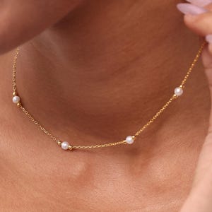 Freshwater Pearl Necklace | Minimalist Wedding Jewelry | Floating Pearl Choker | Gold Bridal Necklace Gift for Her | Elegant Pearls