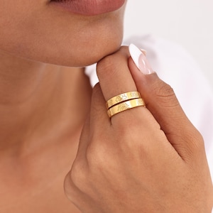 Gold Flower Ring for Women | Dainty Engraved Floral Band | Personalized Stacking Ring | Minimalist Gift | Botanical Jewelry