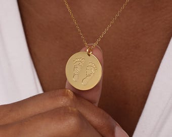 Custom Circle Fingerprint Necklace | Engraved Handwriting Pendant | Dainty Signature For Memorial Family Gift