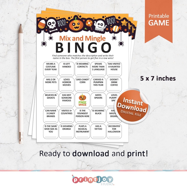 Pu&ograve; includere: Un gioco di bingo di Halloween stampabile con un'illustrazione di zucca e fantasma. Il gioco &egrave; progettato per una festa "Mix and Mingle" e include caselle con suggerimenti come "Indossa un costume ogni anno", "&Egrave; mancino", "Ha 2 o pi&ugrave; animali domestici", "Ama i film horror", "Gli piace il mais dolce", "Ha intagliato una zucca quest'anno", "Non beve caff&egrave;", "Crede nei fantasmi", "Ha incontrato qualcuno famoso", "Odia i ragni", "Ama la spia pummy", "Pu&ograve; nominare 3 marchi di caramelle", "Ha visitato 3 o pi&ugrave; paesi", "&Egrave; la persona pi&ugrave; giovane qui", "Indossa il nero", "Ha una laurea magistrale", "Ha la stessa misura di scarpe tua", "Indossa l'arancione", "Suona uno strumento musicale", "Ha un tatuaggio", "Decorato per Halloween".