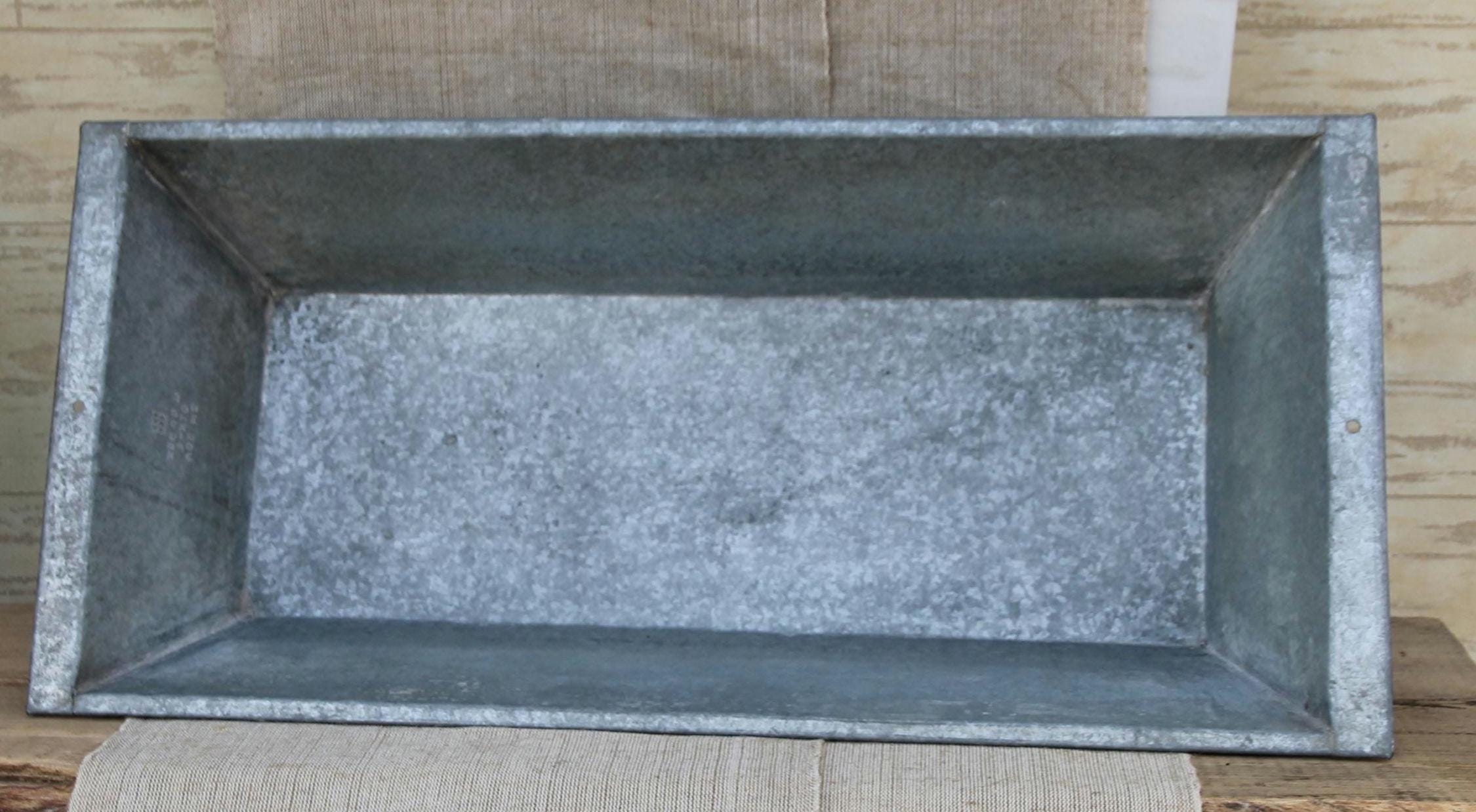 Vintage Galvanized Zinc Trough Planter, Rustic Farmhouse Metal…