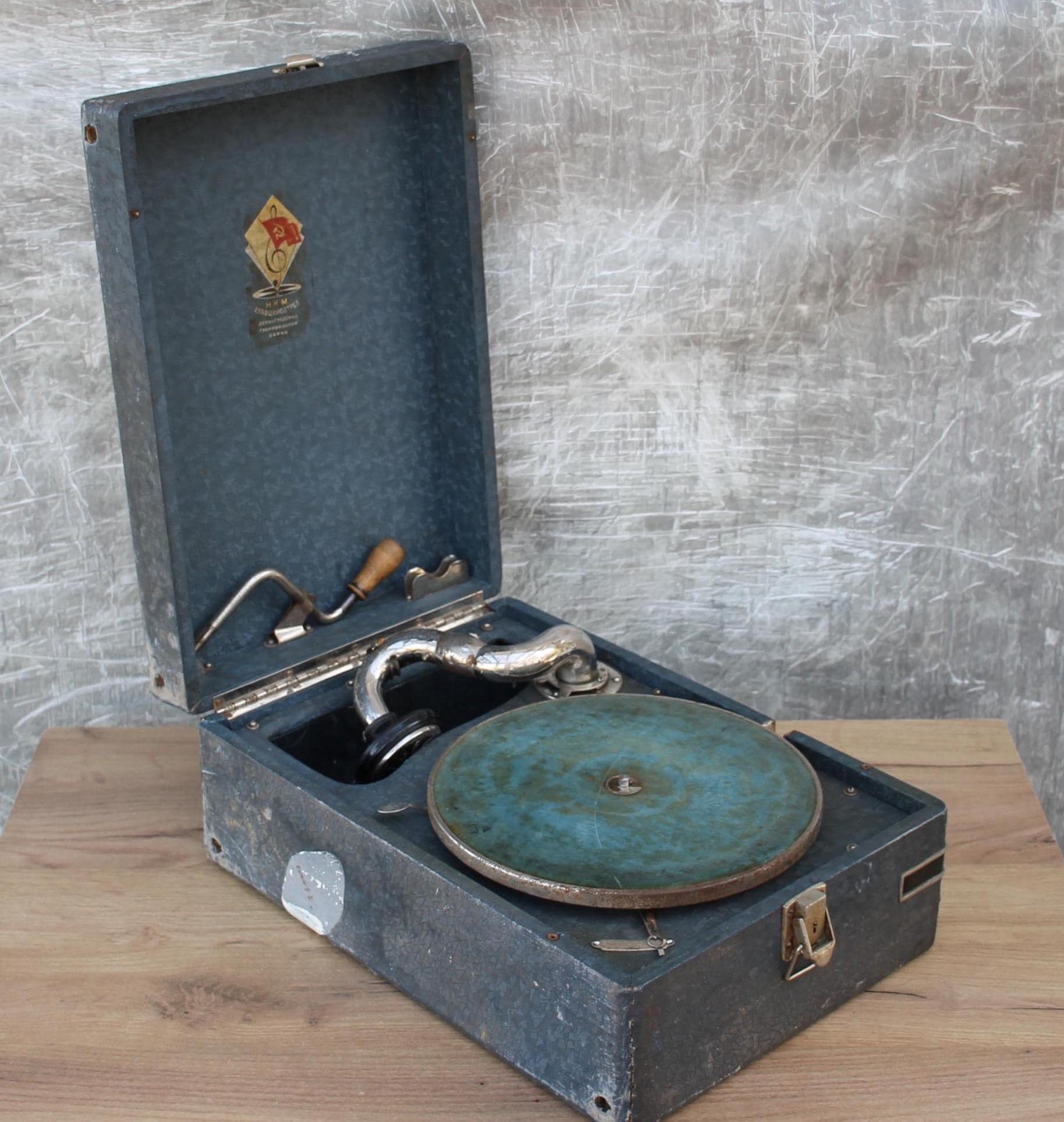 蓄音機 グラモフォン ヴィンテージ ソ連 ポータブル レコード