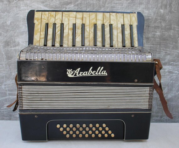 アコーディオン 黒 Guerrini アコーディオン 黒 ケース付き 引き取り大