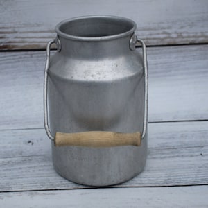 Aluminum pitcher, metal milk can, vintage gray aluminum canister for farmhouse decor, tin watering can, antique milk jug made in USSR.