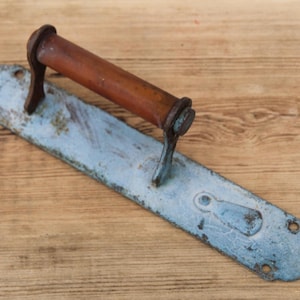 Manilla de puerta industrial vintage - Empuñadura de baquelita y placa trasera de metal azul envejecido