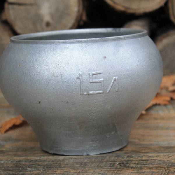 Antique cast iron cauldron, Soviet bowler for russian stove pan, vintage metal cauldron for rustic home decor made in the USSR in the 1960s.