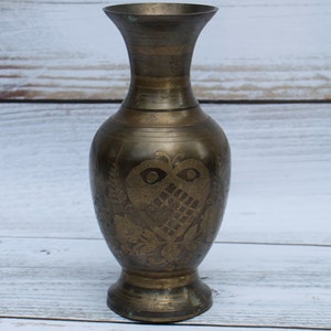 Vaso in ottone vintage, vaso per fiori, vaso art déco, vaso rustico in metallo per l&#39;arredamento boho della casa, decorazione da tavolo in ottone, vaso a forma di testa di donna, realizzato in URSS.