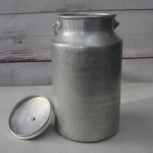 Aluminum pitcher, metal milk can, vintage gray aluminum canister for farmhouse decor, tin watering can, antique milk jug made in USSR.