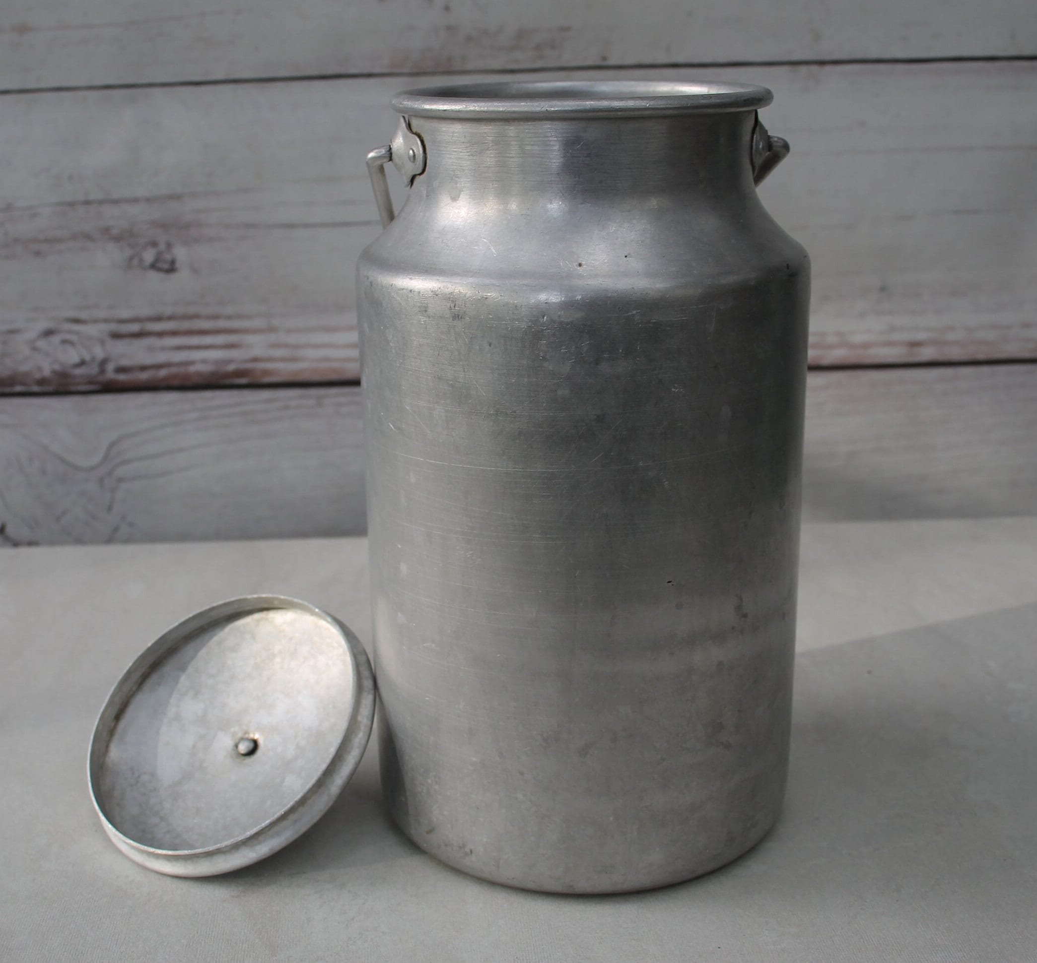 Aluminum pitcher, metal milk can, vintage gray aluminum canister for farmhouse decor, tin watering can, antique milk jug made in USSR.