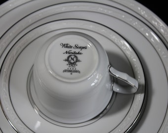 Beautiful Noritake White Scapes Stoneleigh Pattern Fine Bone China