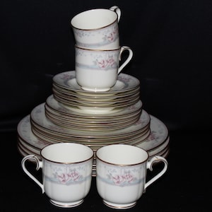 Vintage Noritake Magnificence  Fine Bone China Set for 4