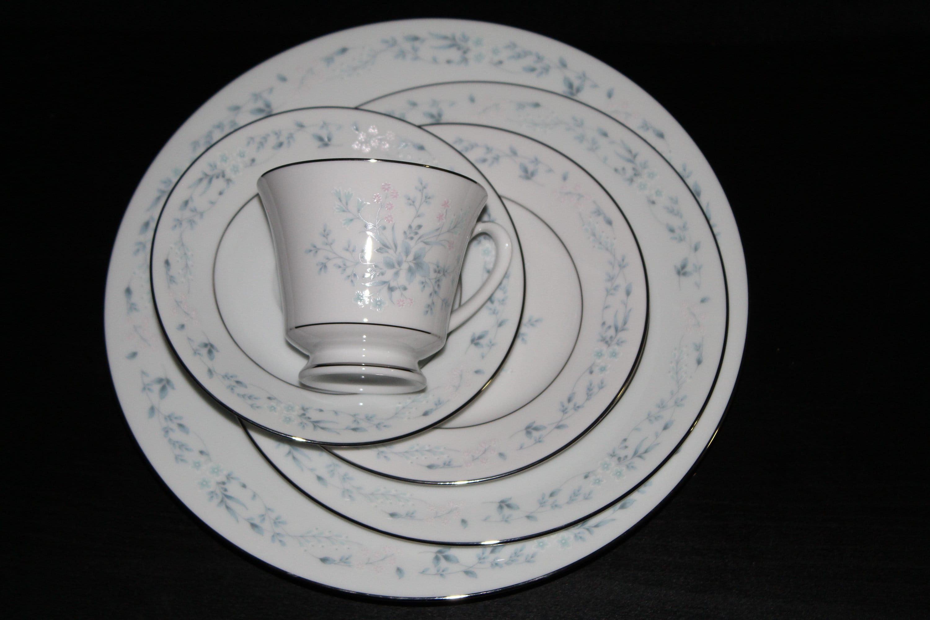 Noritake Carolyn Fine Bone China Set for 8 Plus Extras - Etsy