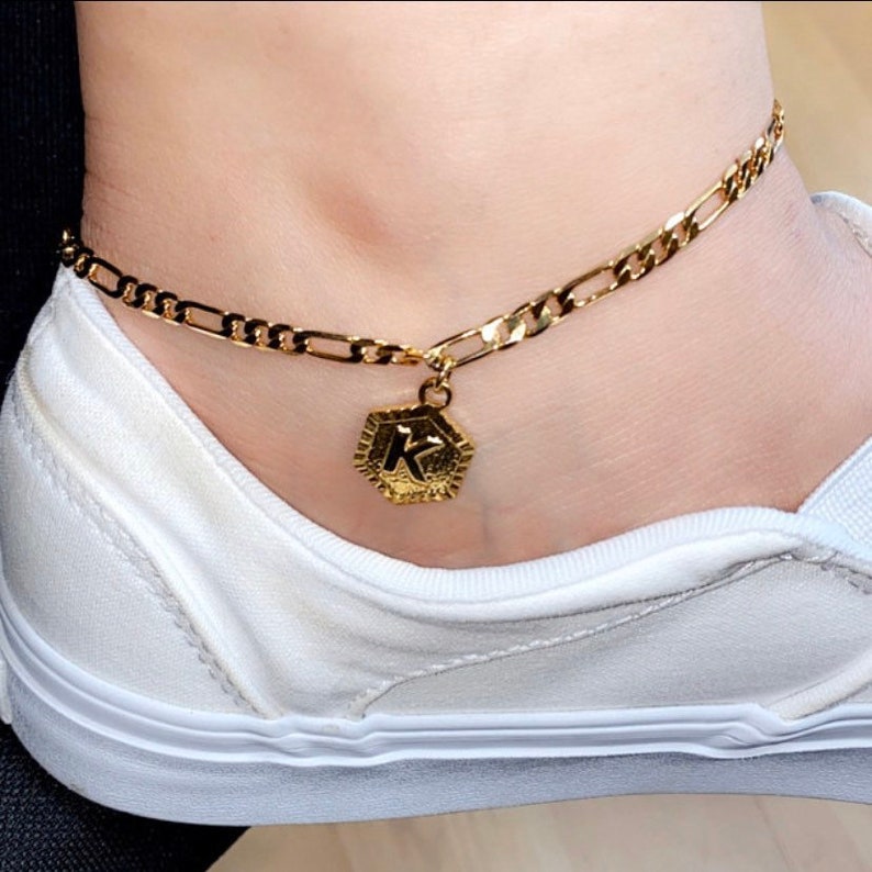 r initial anklet