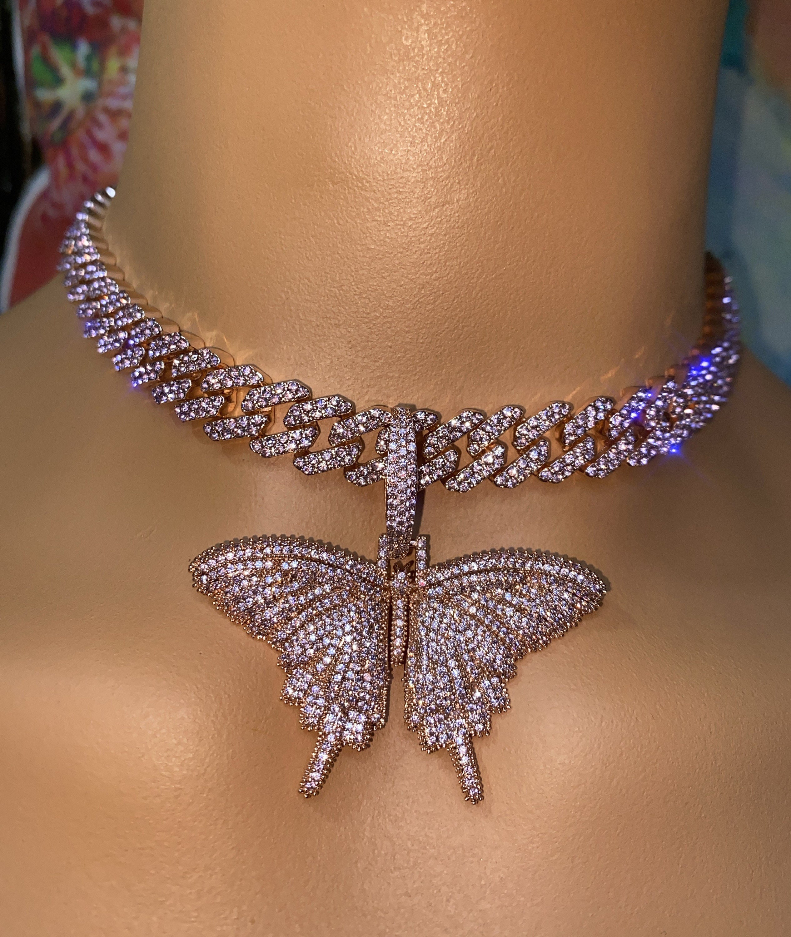 Pink Diamonds Butterfly Choker Necklace | Butterflies & Co.