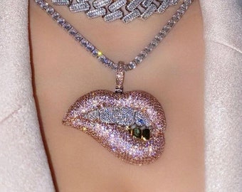 Lips Choker - Etsy