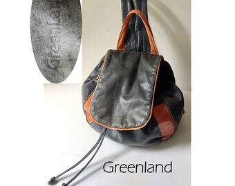 RARE! Original GREENLAND city backpack made of high-quality leather; black with brown / approx. 26 x 26 x 11 cm / vintage around 2000