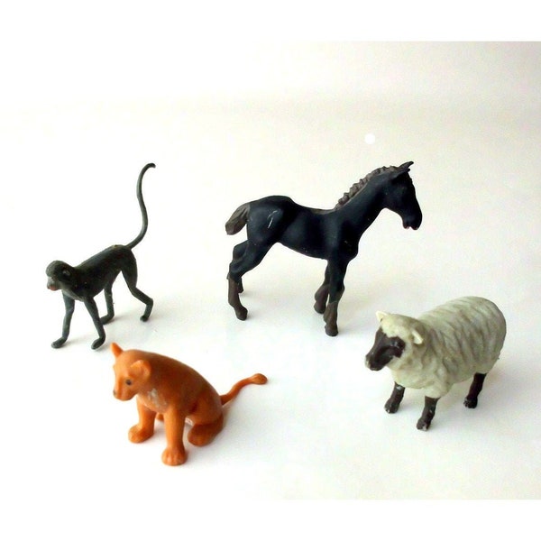 Konvolut / 4 kleine Tierfiguren / Hartplastik / England 1980er Jahre