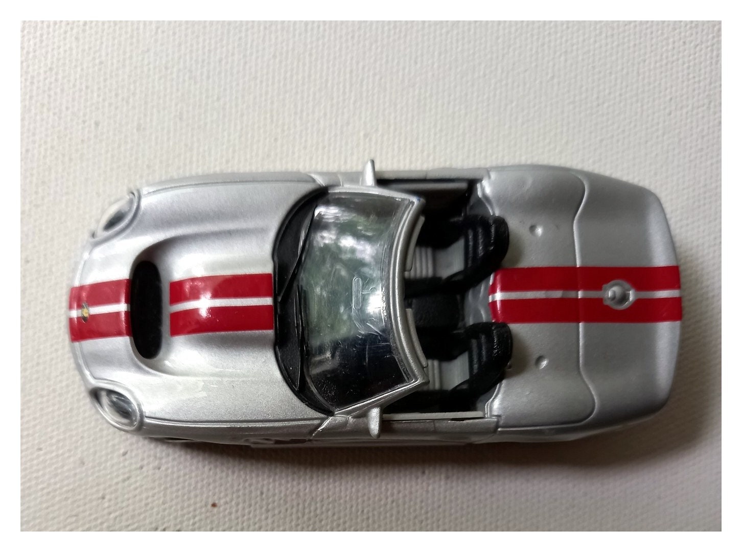 Collector's Item! Model Car 1999 Silver-red / Burago Shelby Series
