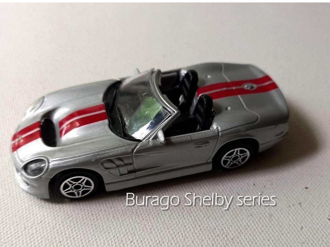 Collector's Item! Model Car 1999 Silver-red / Burago Shelby Series