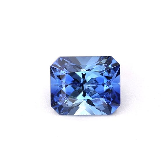 天然サファイア ルース ヒート処理して有ります 海外鑑定書付き 天然サファイア ルース ヒート処理して有ります 海外鑑定書付き 0.88