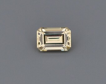 0.92ct Natural Unheated Sapphire Yellow Emerald 6.47x4.49mm