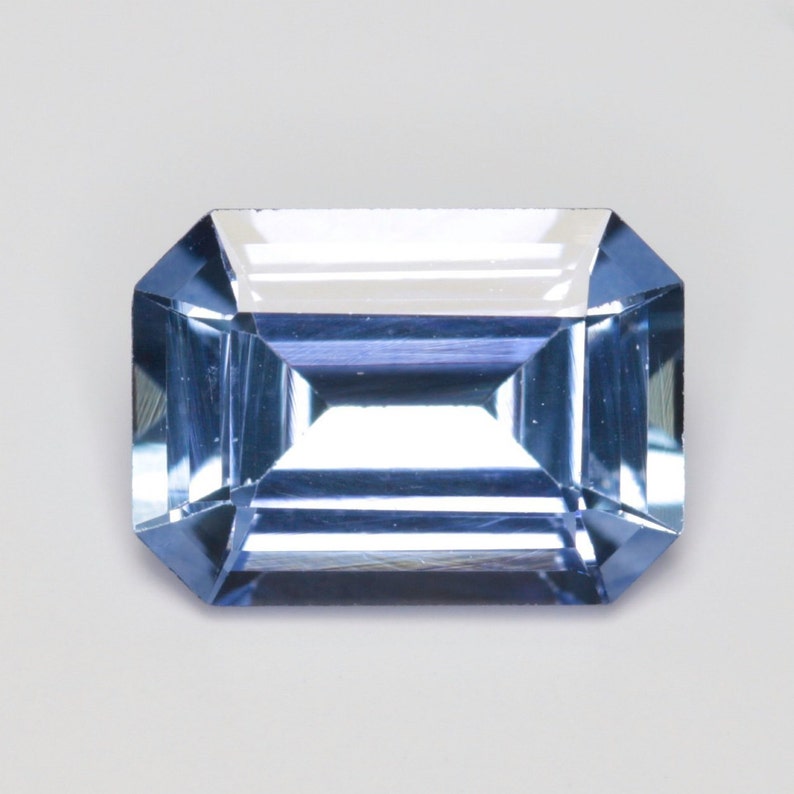 1.000 carats 7.01x5.05mm Natural Blue Sapphire Emerald Cut